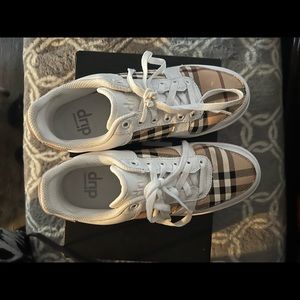 Drip creation size 8 woman’s